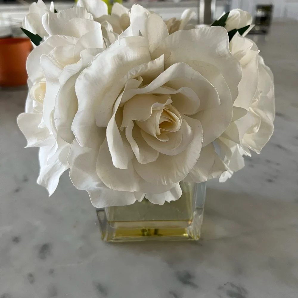COPY - Faux white rose bouquets in glass bowl